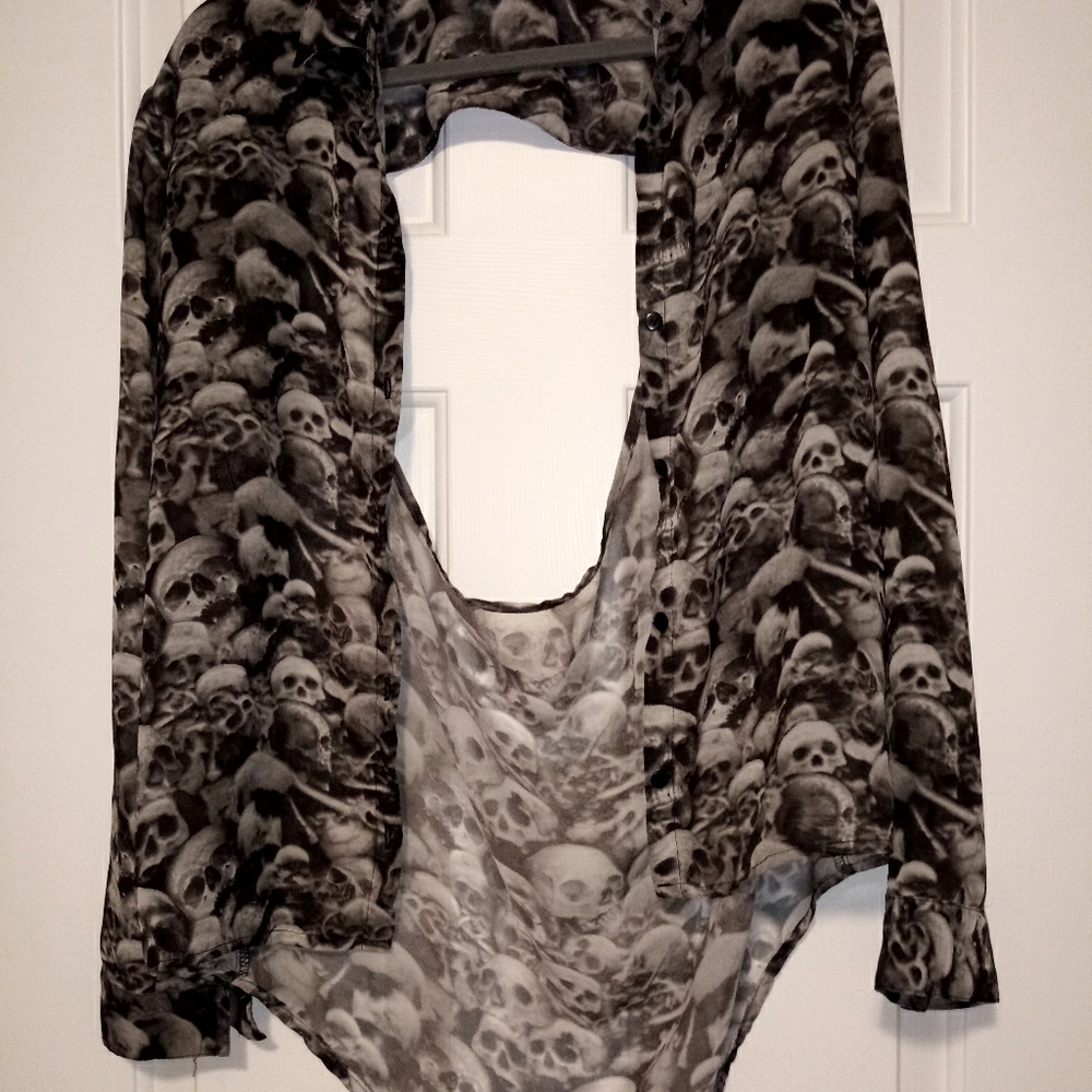 Gothic style open back button down blouse
